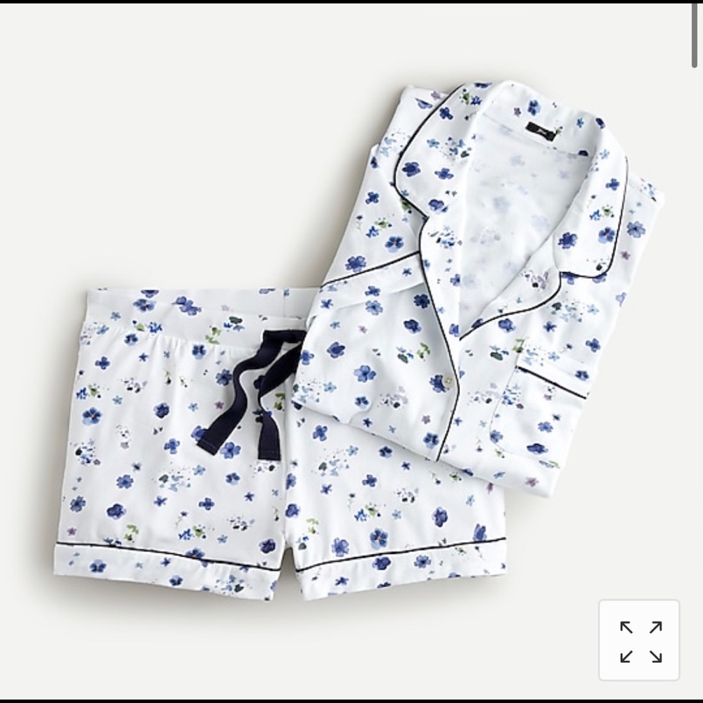 Short sleeve pajama set in dreamy floral